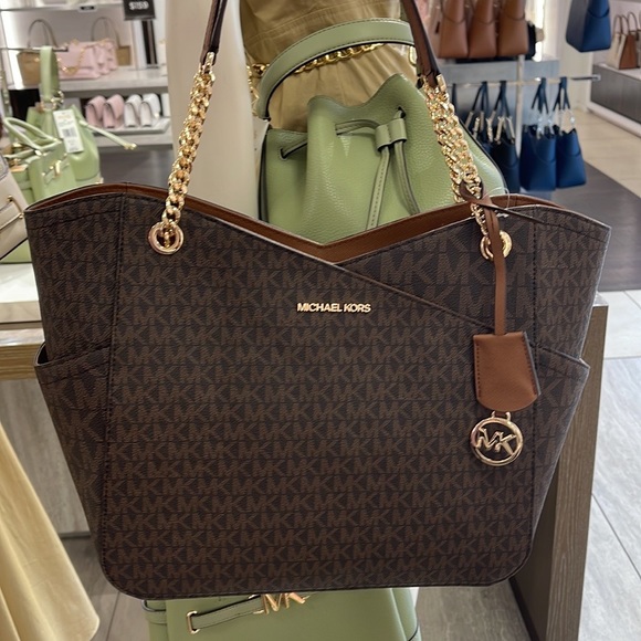 Michael Kors Jet Set Travel Large Chained Tote Shoulder Bag MK Brown
NWT - Picture 6 of 16